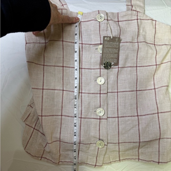 MNG mango Cream and Red Boxy Crop Top - Picture 13 of 13